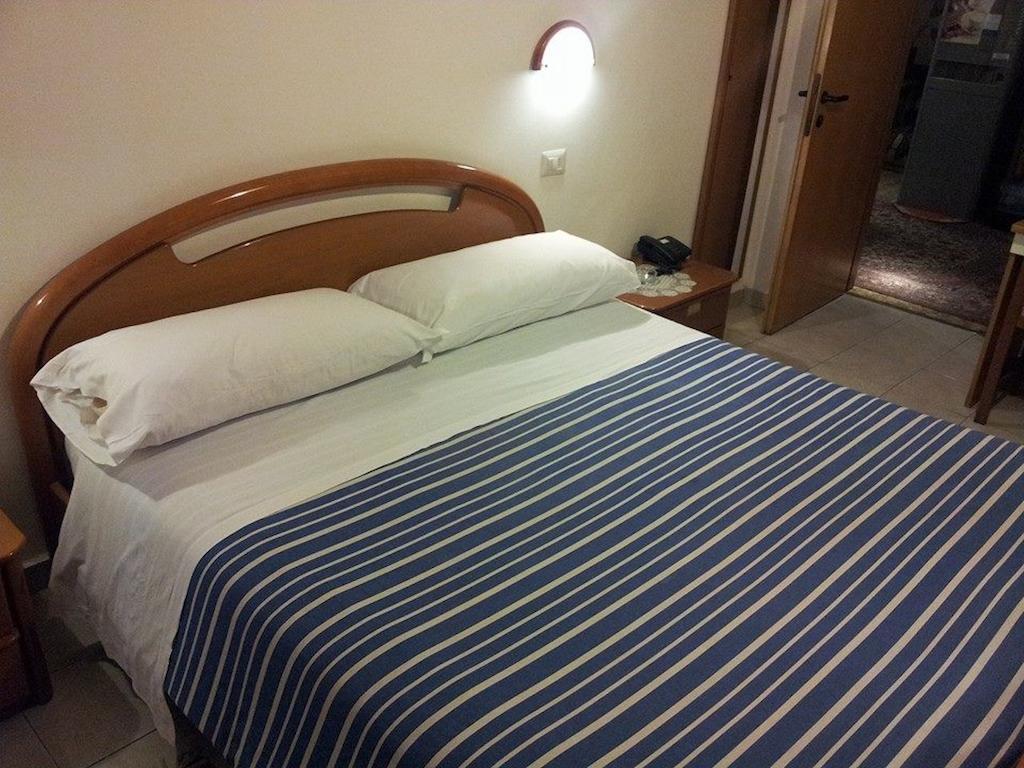 Hotel Acapulco Mailand Zimmer foto